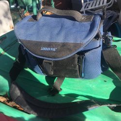 Lnew London fog camera bag only $25 firm