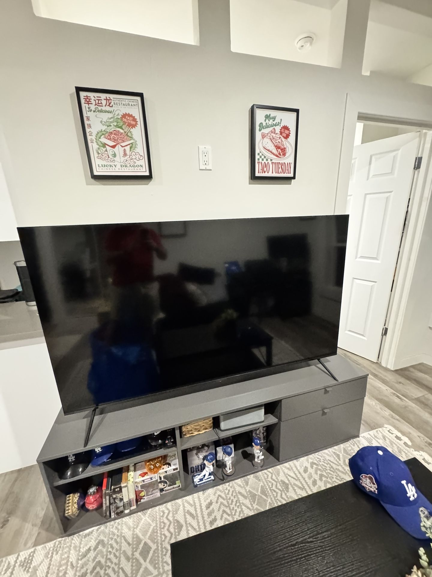 Insignia™ - 70" Class F50 Series LED 4K UHD Smart Fire TV