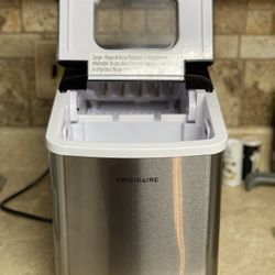 Frigidaire 26lb Stainless Steel Countertop Ice Maker