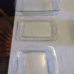 3 Pyrex Glass Baking Dishes 