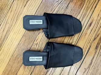 Black Sandals Steve Madden