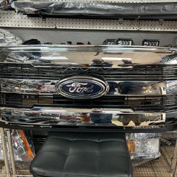 We have two locations 

El Gordo Leds Llc2

📍314 E 4th St, Weslaco, TX 7859
📞9️⃣5️⃣6️⃣3️⃣7️⃣5️⃣2️⃣0️⃣3️⃣3️⃣ office
📞9️⃣5️⃣6️⃣3️⃣4️⃣2️⃣5️⃣0️⃣9️⃣7️⃣ 