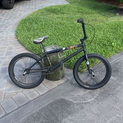 Subrosa BMX bike