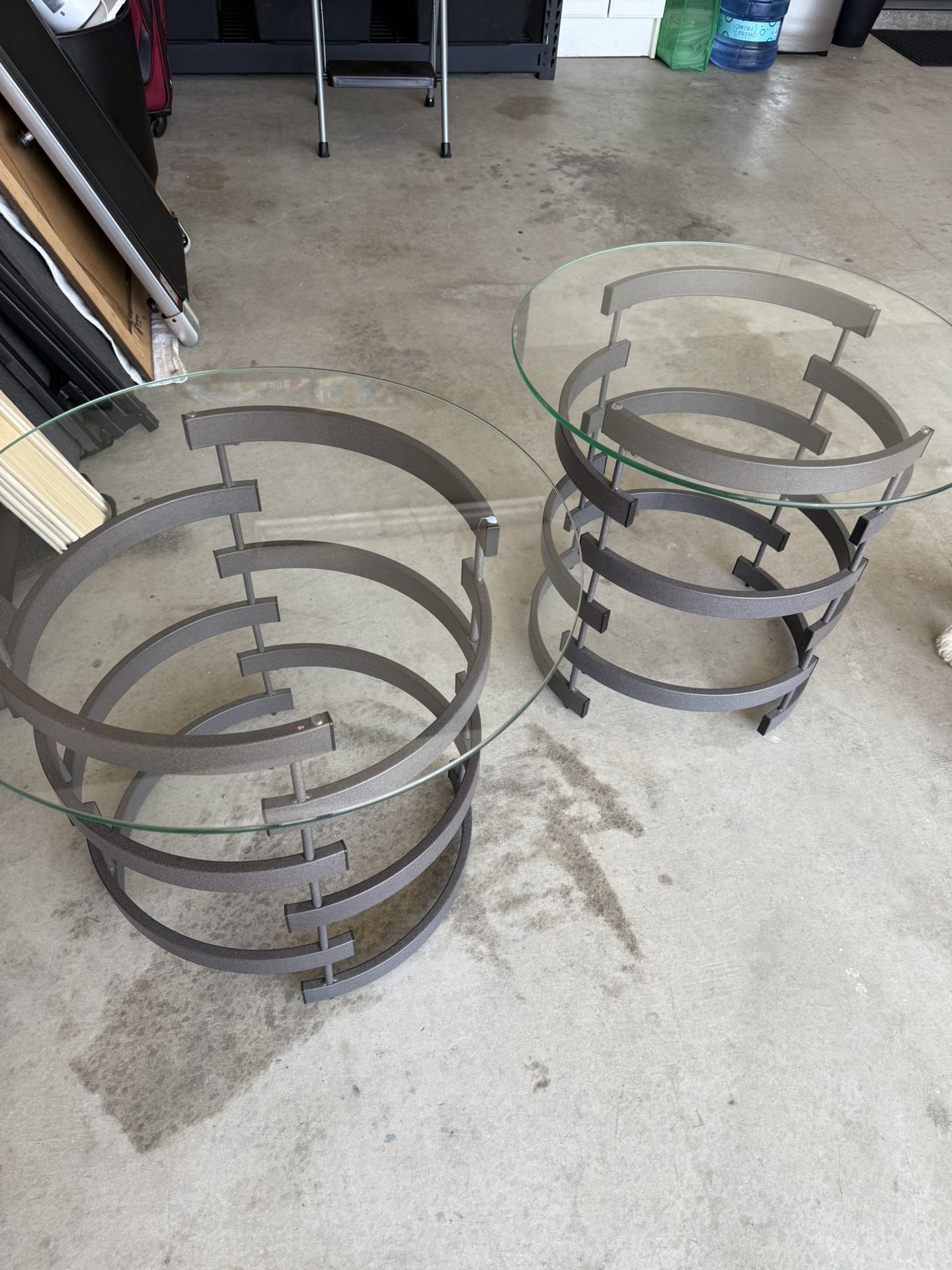 2 Side Tables.