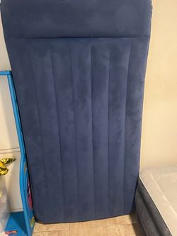 Twin size air mattress