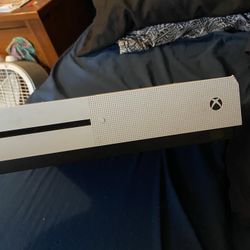 Xbox 1 Good Condition With Controller 