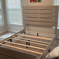 Beautiful Wooden Queen Bed Frame 