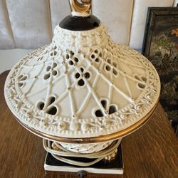 Vintage Floral Pierced Table Lamp