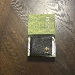 A Men’s Wallet 