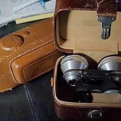 Vintage Stereo Realist Camera With Lense