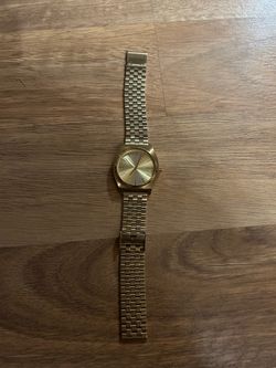 Nixon time teller