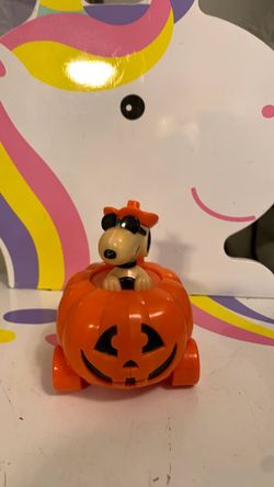 Vinage Joe Cool Snoopy Halloween 3 1/2”