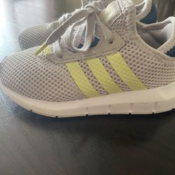 Adidas Kids shoes Girls Boys Sneakers Size 11