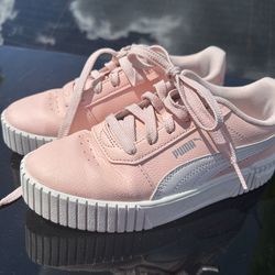 Pink kid puma