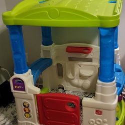 Step 2 Wonderball Play House