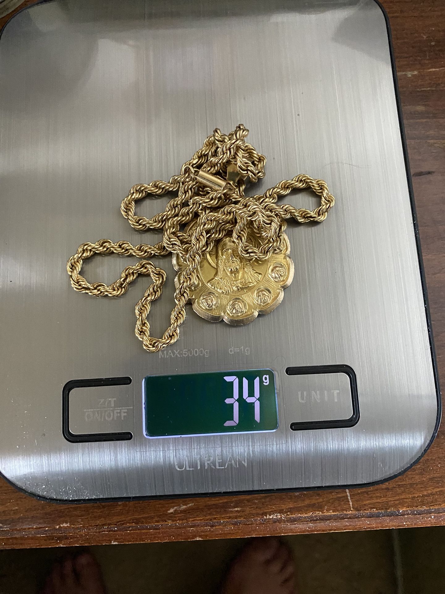 10k Rope Chain 26inches Long With Medial