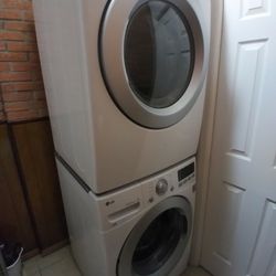 LG Washer/Dryer Combo