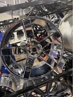 24s chrome wheels tires 6lug Chevy