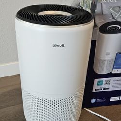 LEVOIT Air Purifiers for Home Large Room Up to 1980 Ft² in 1 Hr With Air Quality Monitor, Smart WiFi and Auto Mode, 3-in-1 Filter Captures Pet Allergi