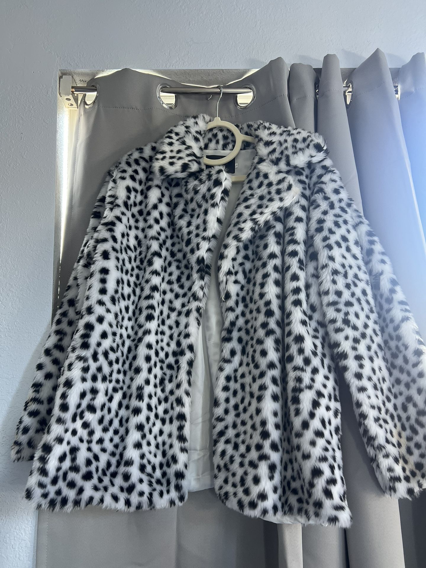 Cruella Coat Size Large 