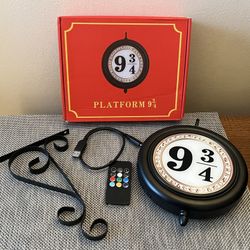 Harry Potter Platform 9 3/4 - LED MultiColor Decorative Hanging Night Light  