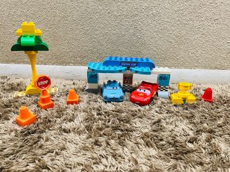 Lightning Mcqueen Legos