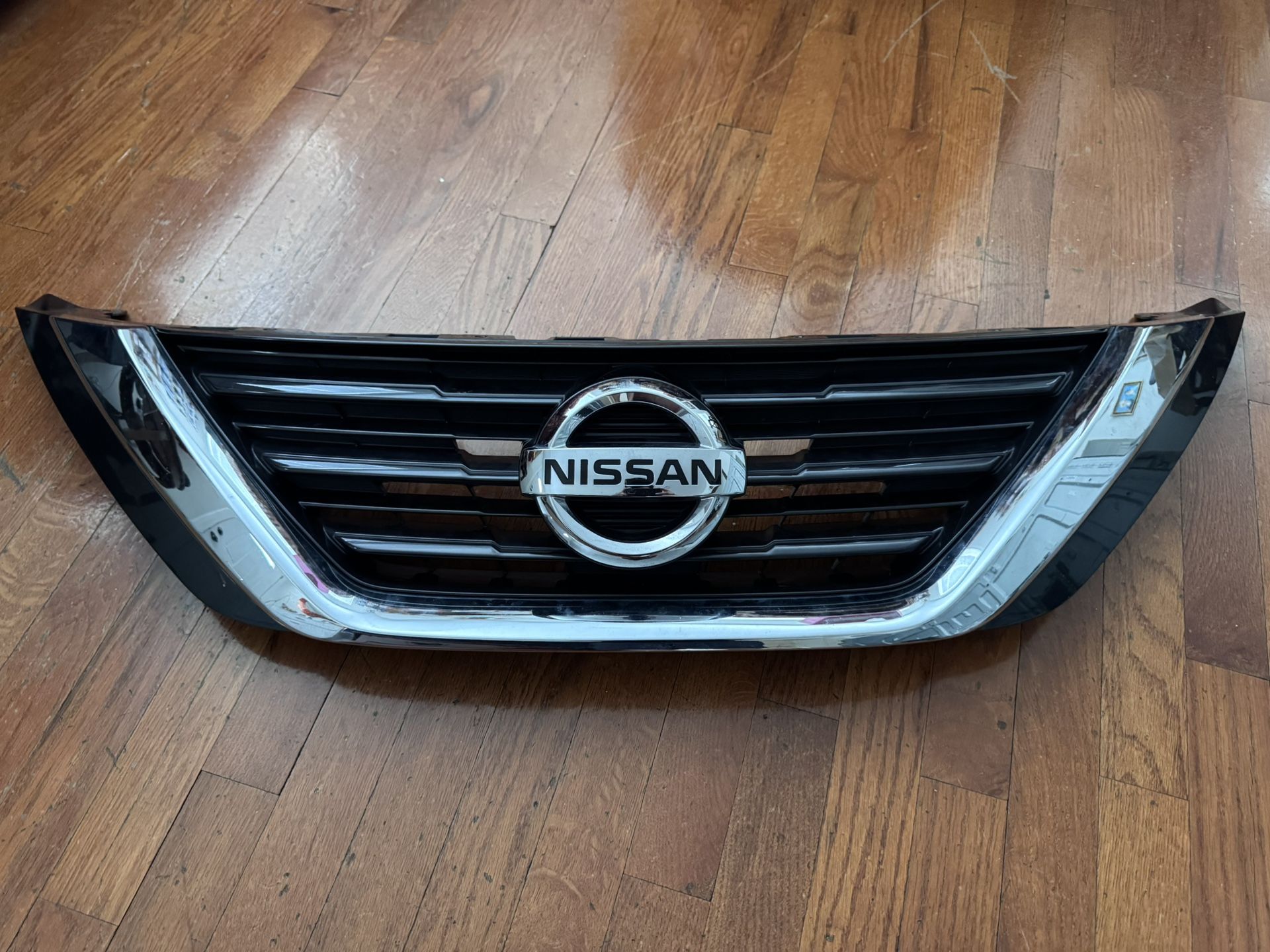 2013-2018 Nissan Altima Grille