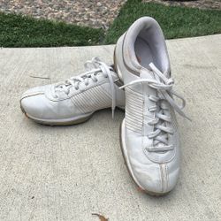 GOLF SHOES