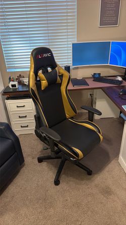 ALEAVIC Gaming Chair Black and Gold