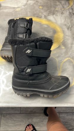 Kids snow boots 12