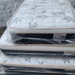✨Mattress Pillow Top All Sizes ✨ 🚨12” inches tall 🚨All sizes 💠Queen sizes $200 💠Full sizes $180 💠Twin sizes $150 💠Cal king $330 💠E. King $330