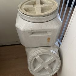 Dog Food Storage 