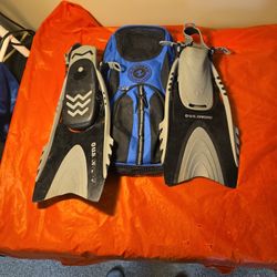 US Divers Scuba Fins & Bag