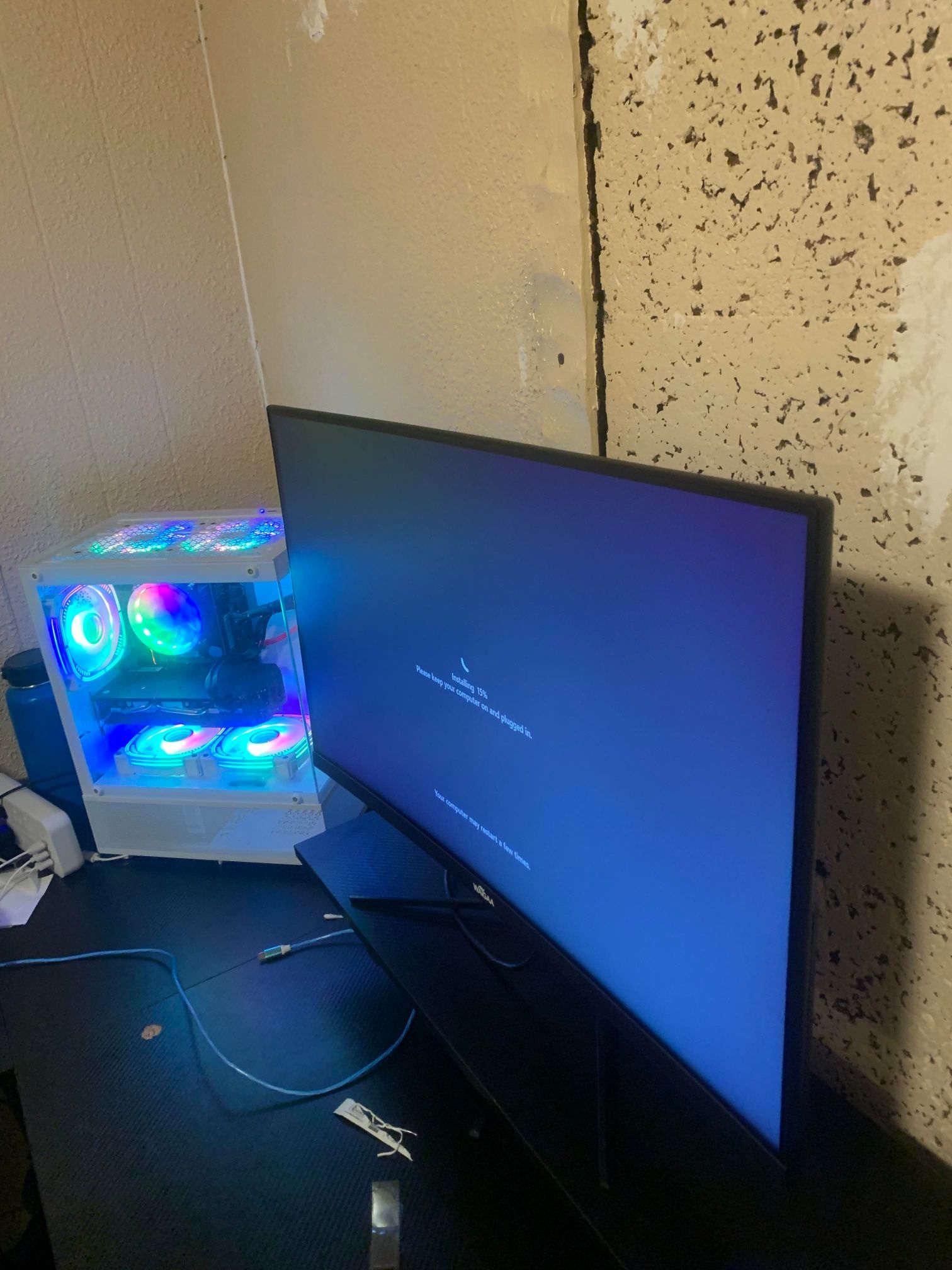 Waigaa 28’ Inch 4K Curved Gaming Monitor