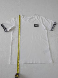 Kids White T-Shirt. Size 6