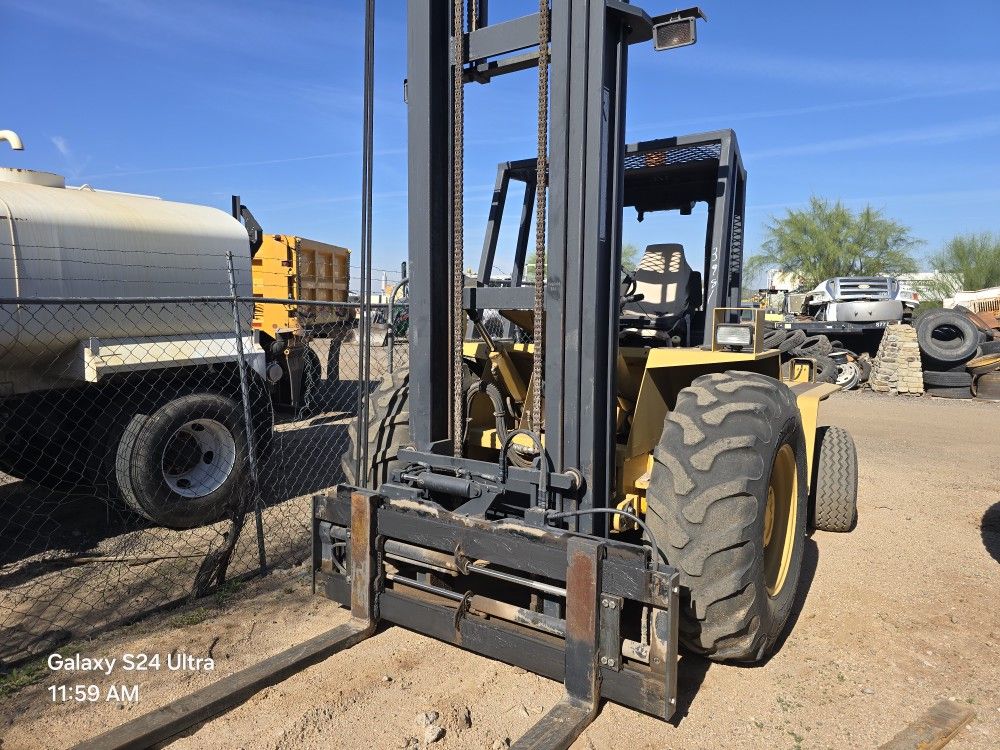 rough terrain forklift 8k lift 30 ft high diesel