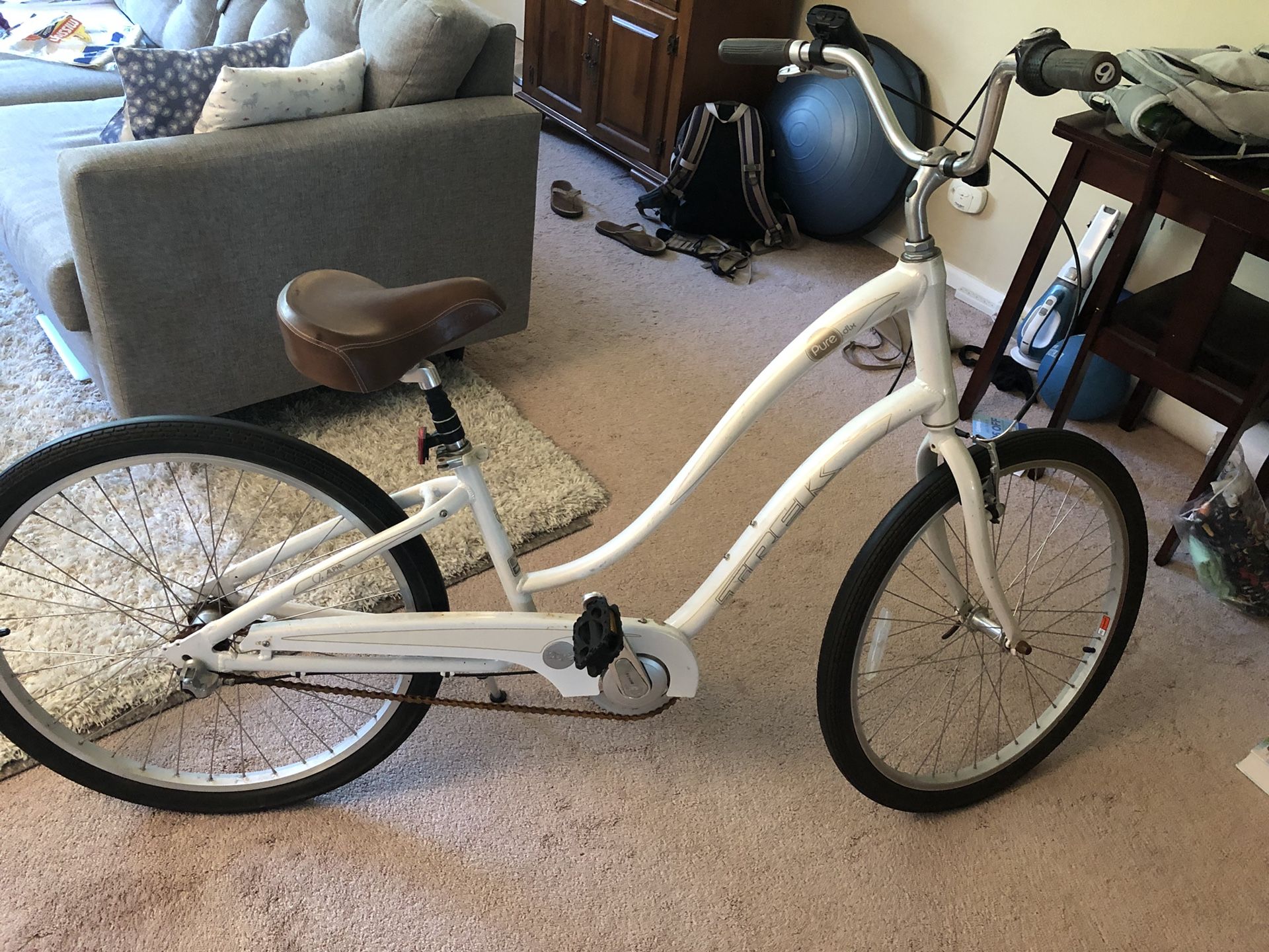 Trek Pure Deluxe Lowstep Cruiser for Sale in Seattle WA OfferUp