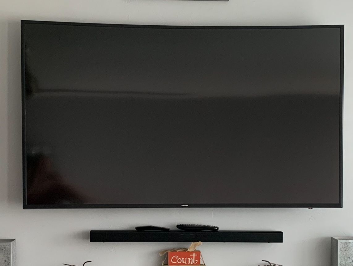 Samsung 65” Smart 4K Curved Tv