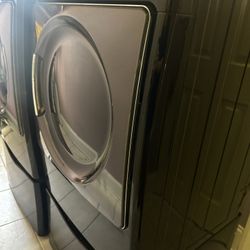 Kenmore Elite Washer and Dryer Front Loafers With Pedestals…