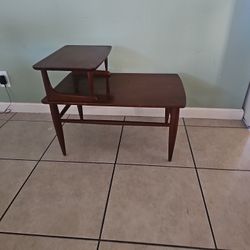 Mid Centary Modern Mersman End Table