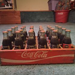 Vintage Coca-Cola Carrier 24 Count Case