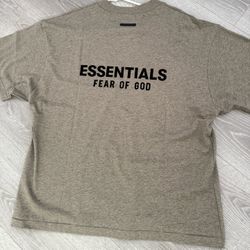 Essentials Tee