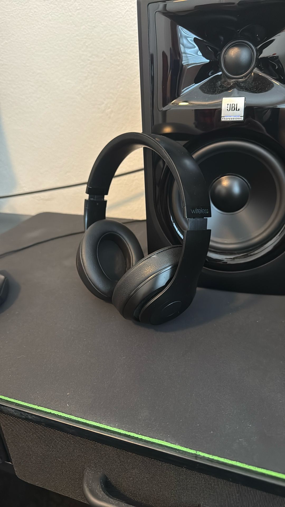 Beats Solo 3 (Great Condition)