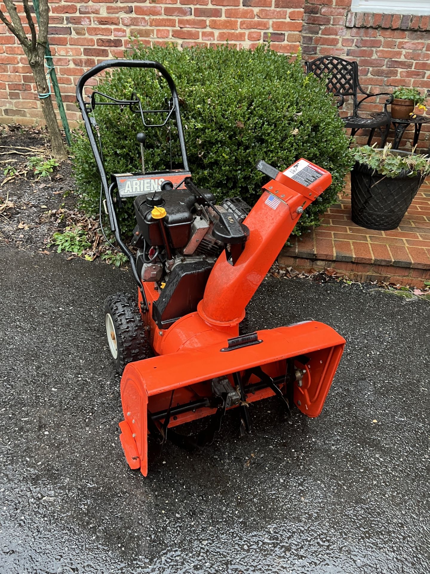 Ariens 624 Snowblower