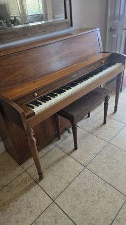 Piano BALDWIN