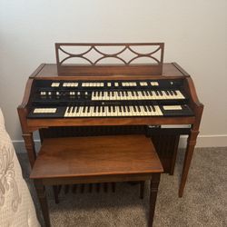 Hammond Organ