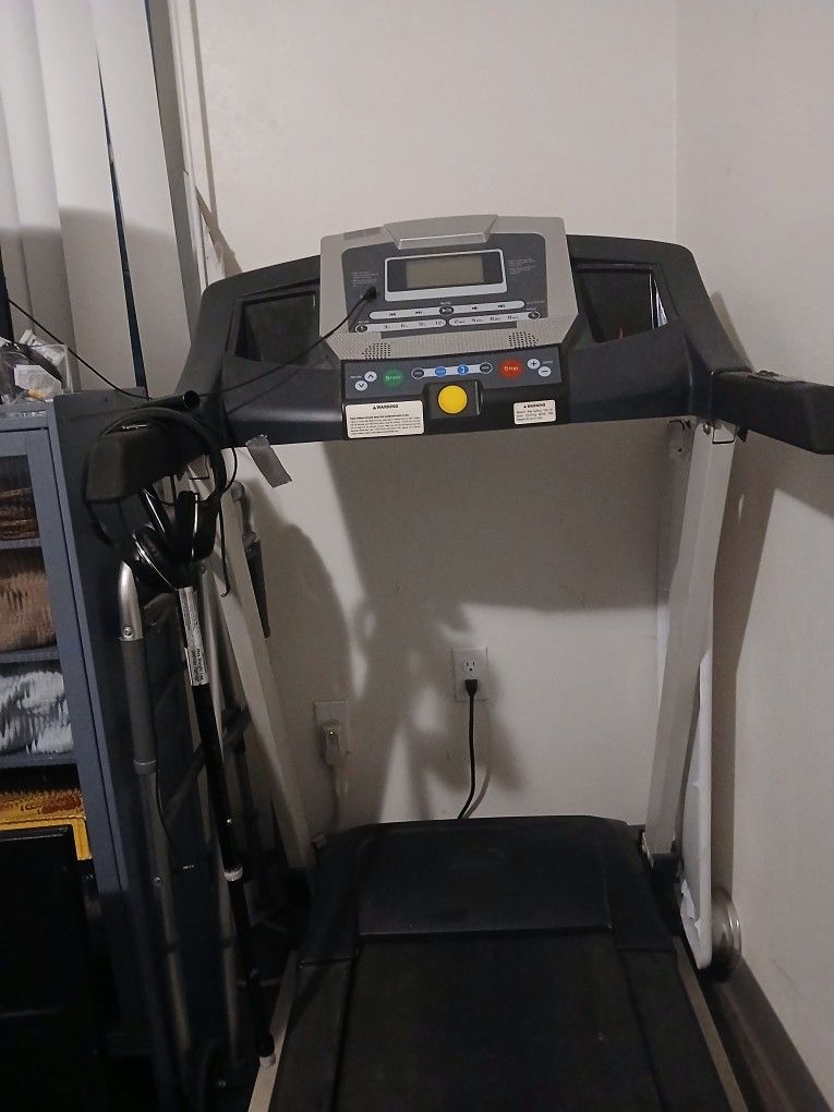 Treadmill - Sunny Brand. SF-T7515