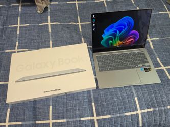 Samsung Galaxy Book4 Edge 14" Windows Laptop