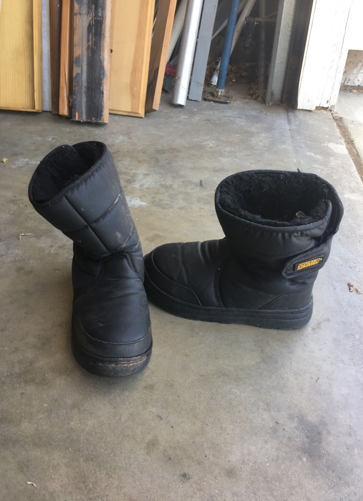 Kids snow boots size 3