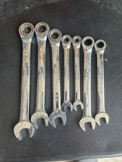 Set of wrenches